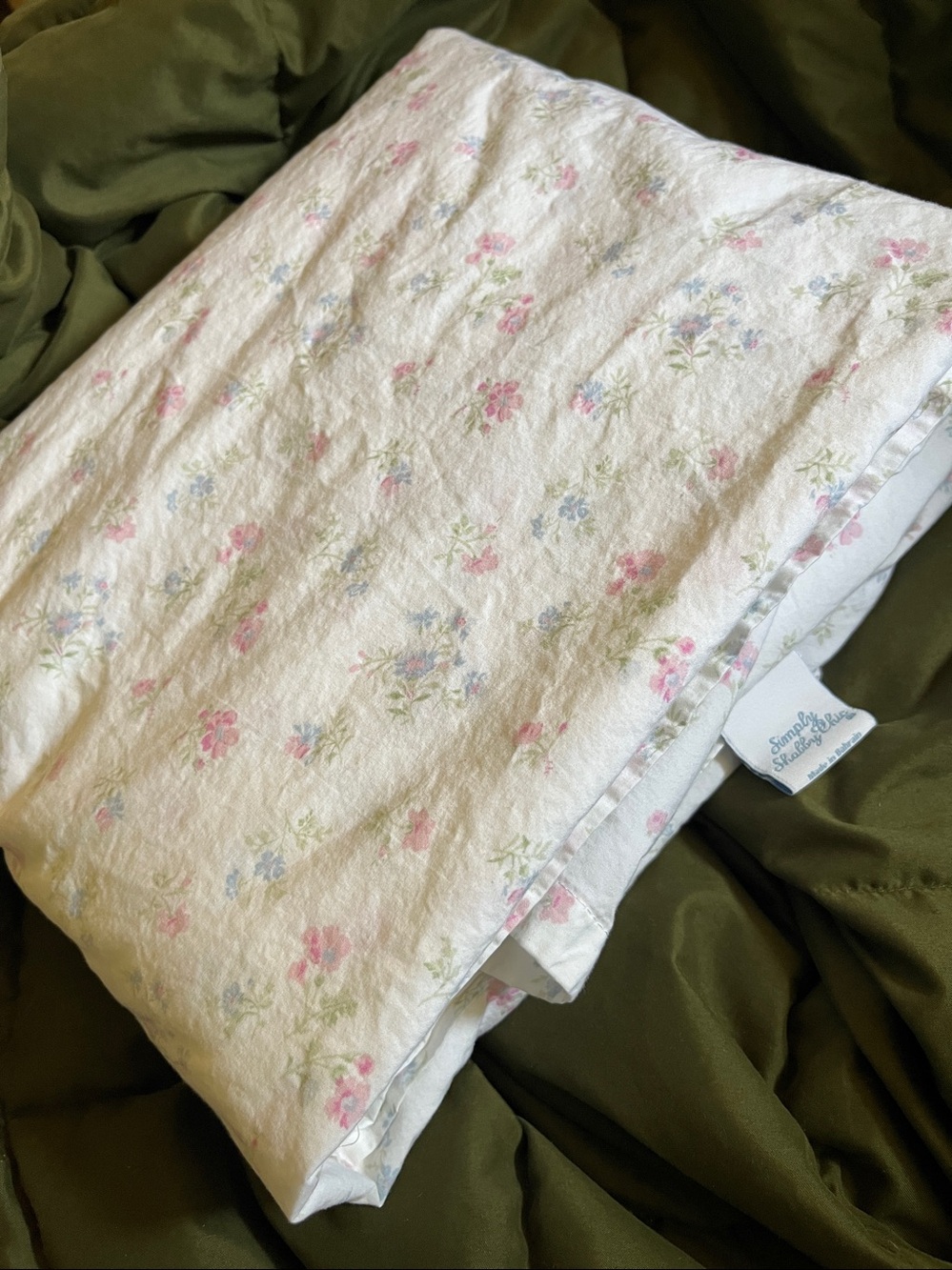 Shabby Chic ~Floral Sheets White Pink & Blue Flowers~ 100% Cotton ~ 2 pieces~